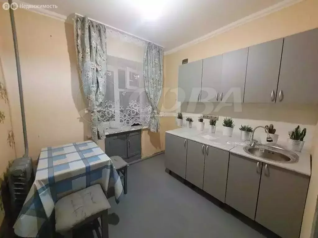 2-комнатная квартира: Тобольск, улица Семёна Ремезова, 3А (47.1 м) - Фото 1
