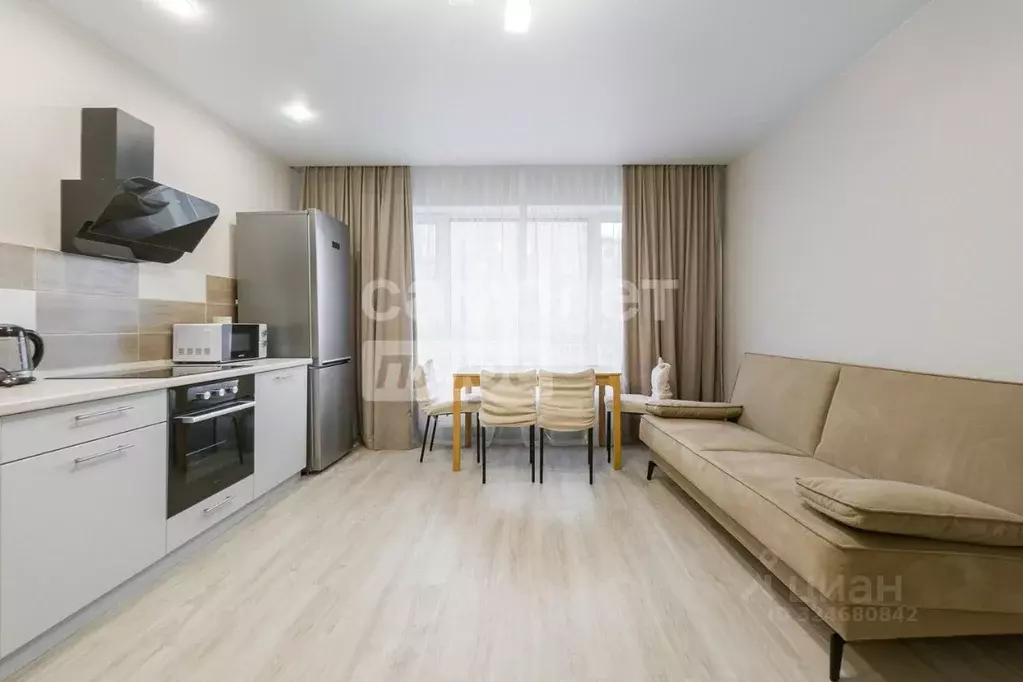 3-к кв. Свердловская область, Екатеринбург ул. Онежская, 4 (56.0 м) - Фото 1