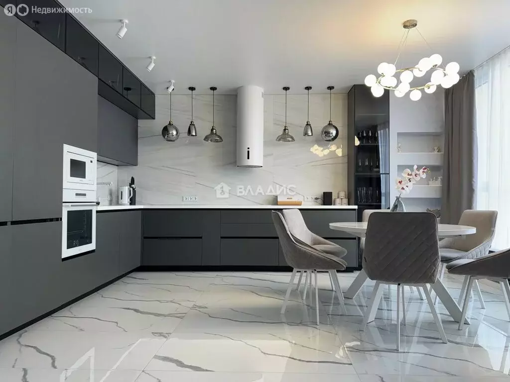 4-комнатная квартира: Волгоград, улица Маршала Воронова, 14 (131 м) - Фото 0