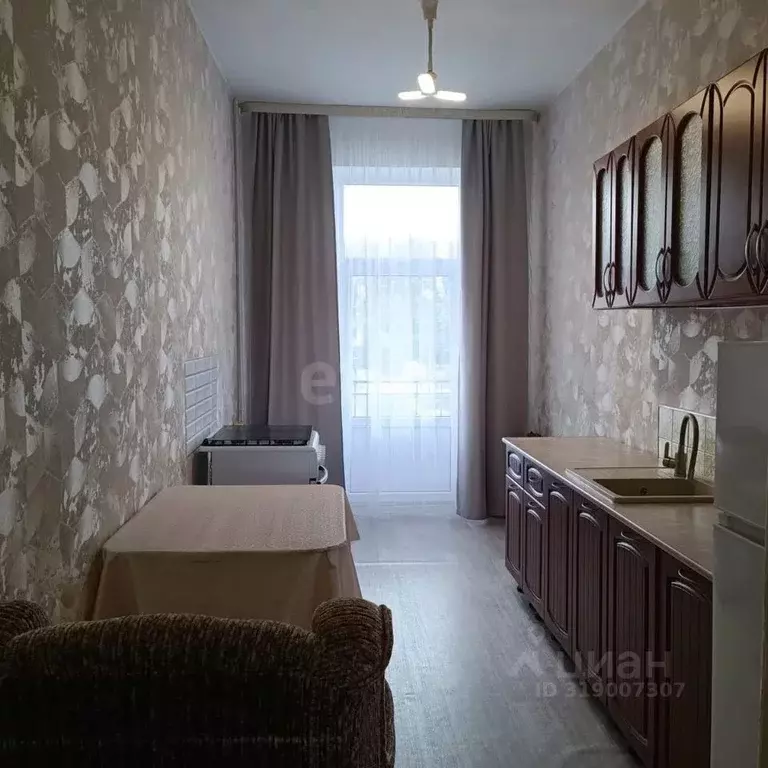 3-к кв. Калининградская область, Гусев ул. Менделеева, 8 (112.6 м) - Фото 0