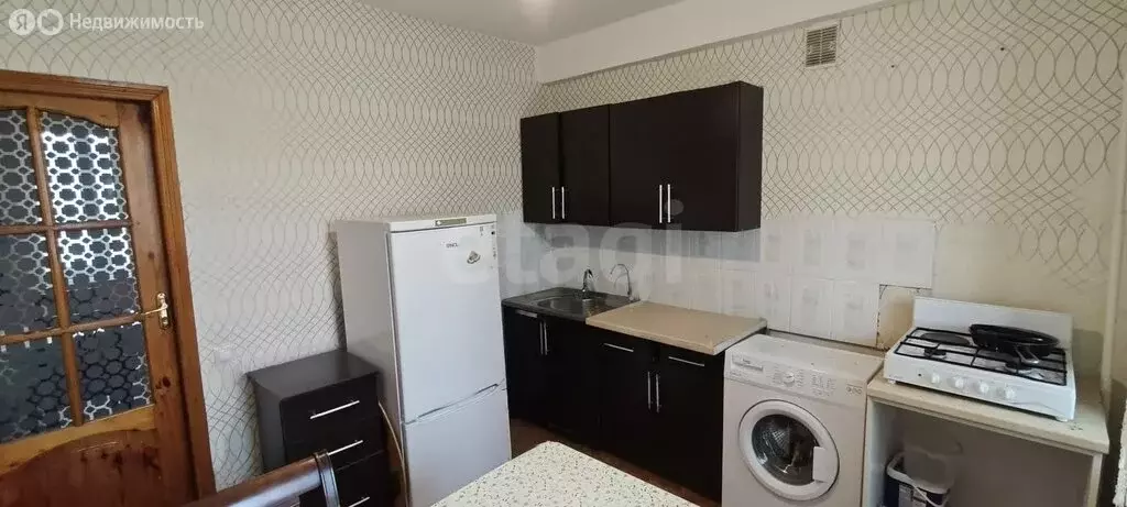 3-комнатная квартира: Махачкала, проспект Амет-хана Султана, 14 (78 м) - Фото 2