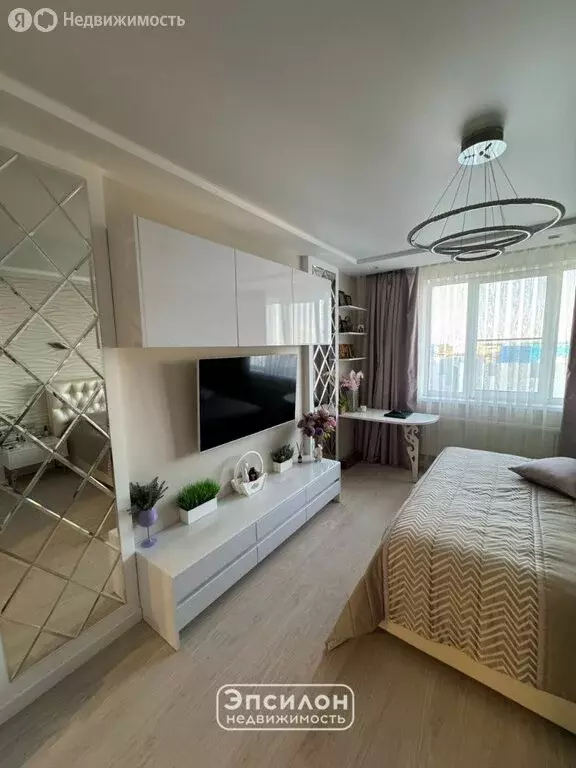 2-комнатная квартира: Курск, улица Гайдара, 26А (72.4 м) - Фото 1