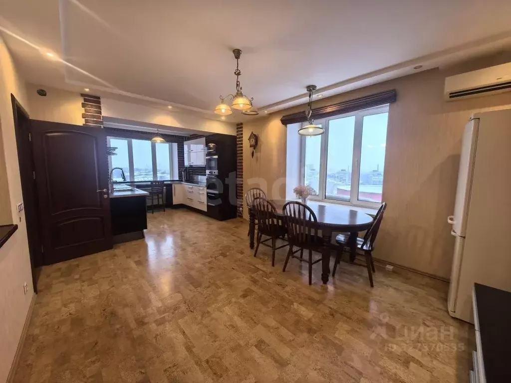 4-к кв. Свердловская область, Екатеринбург ул. Кузнецова, 21 (120.0 м) - Фото 1