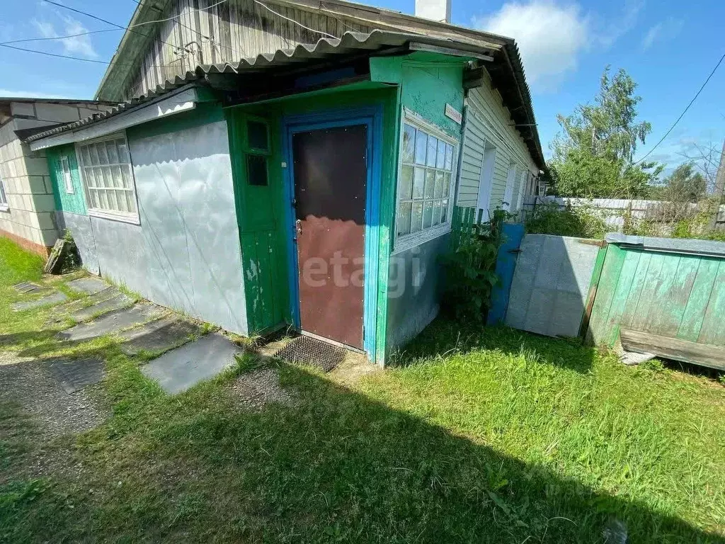 Дом в Калужская область, Дзержинский район, с. Дворцы ул. Центральная, ... - Фото 0