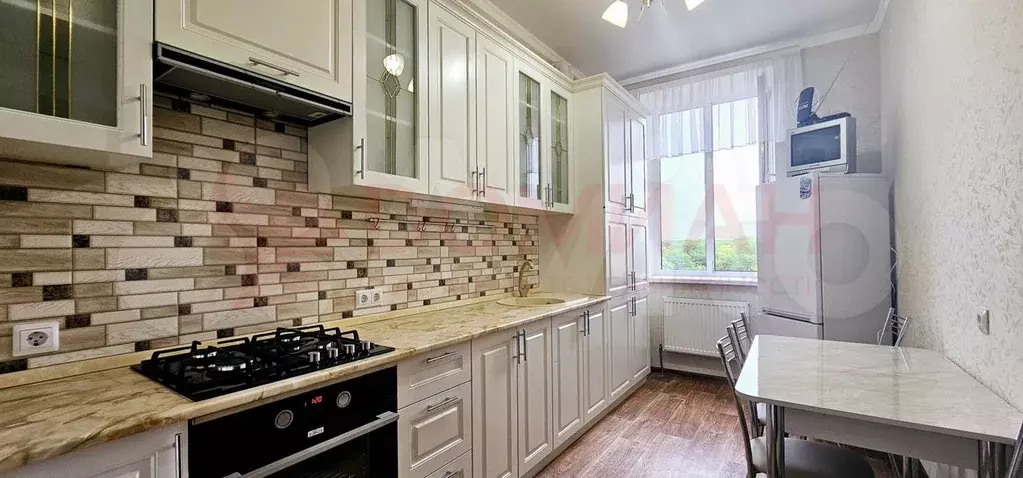 1-к. квартира, 40 м, 8/9 эт. - Фото 0