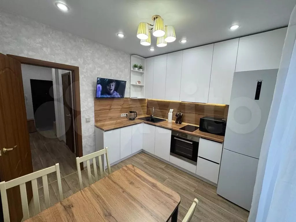 2-к. квартира, 50 м, 9/14 эт. - Фото 0