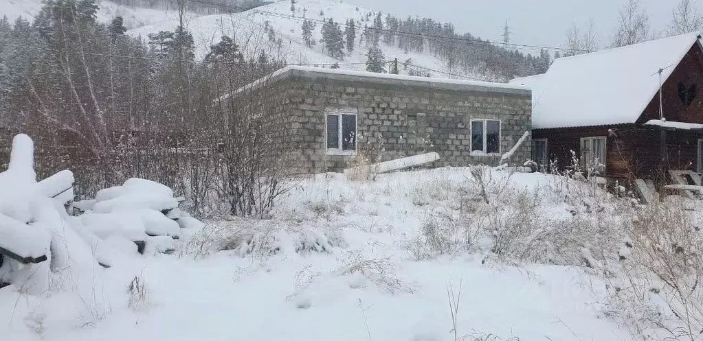Дом в Саха (Якутия), Якутск Хатын-Юряхское ш., Ф-17 (93 м) - Фото 1