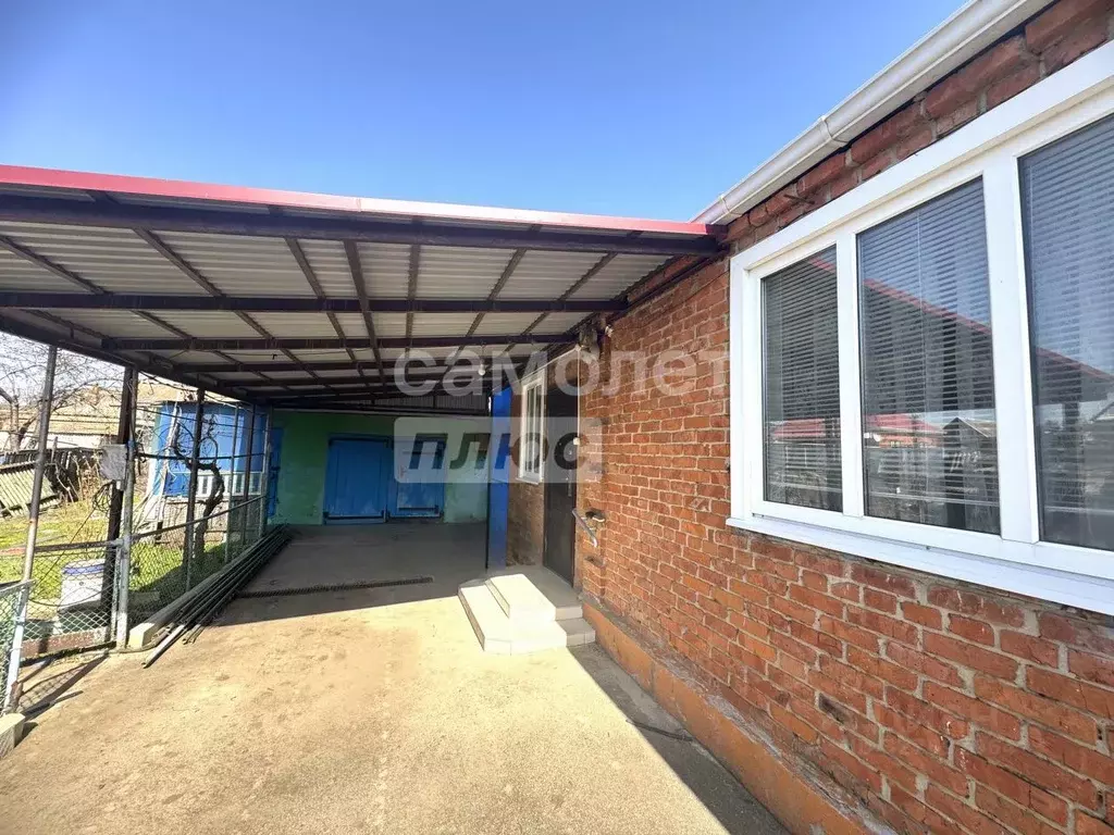 Дом в Краснодарский край, Кореновск Восточная ул., 11 (75 м) - Фото 1