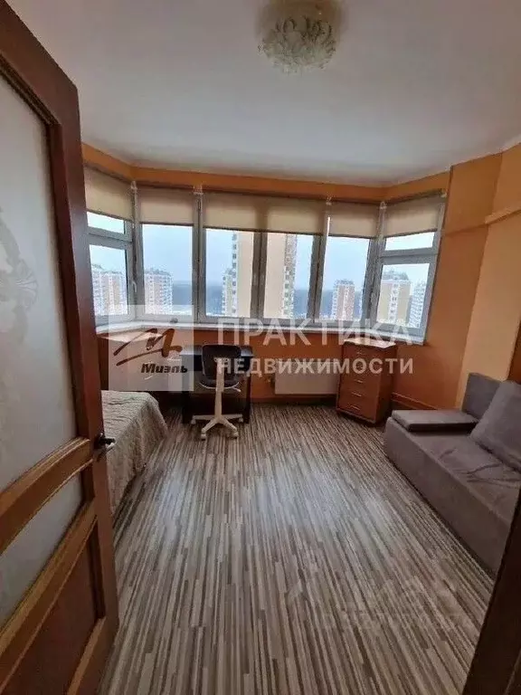 3-к кв. Москва, Москва, Московский г. ул. Радужная, 14к2 (93.0 м) - Фото 1