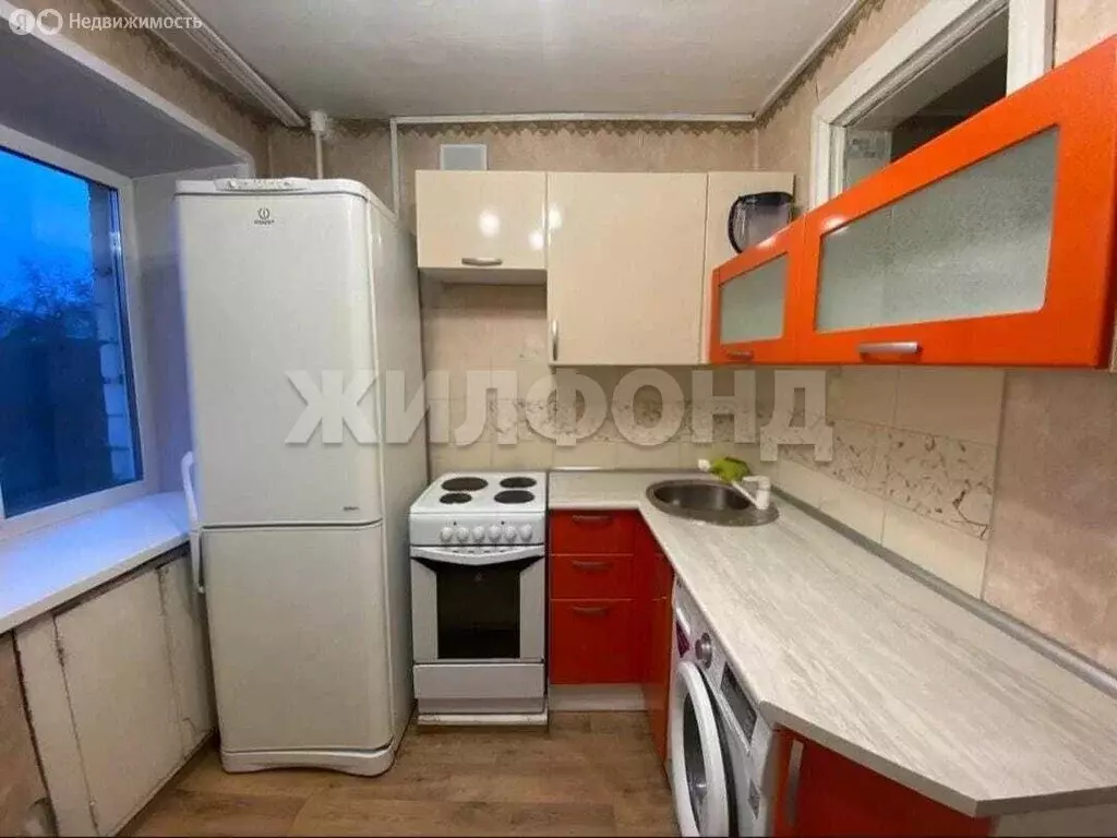 2-комнатная квартира: Абакан, улица Пушкина, 124 (41 м) - Фото 0