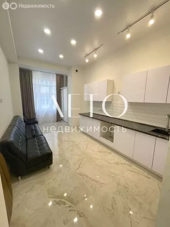 3-комнатная квартира: Сочи, улица Ленина, 294/6А (76 м) - Фото 0