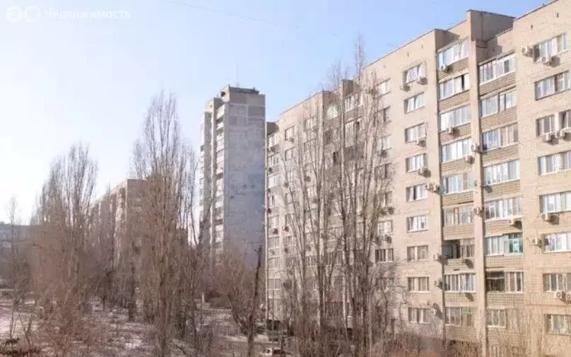 3-комнатная квартира: Волгоград, улица Пархоменко, 43А (62.2 м) - Фото 1