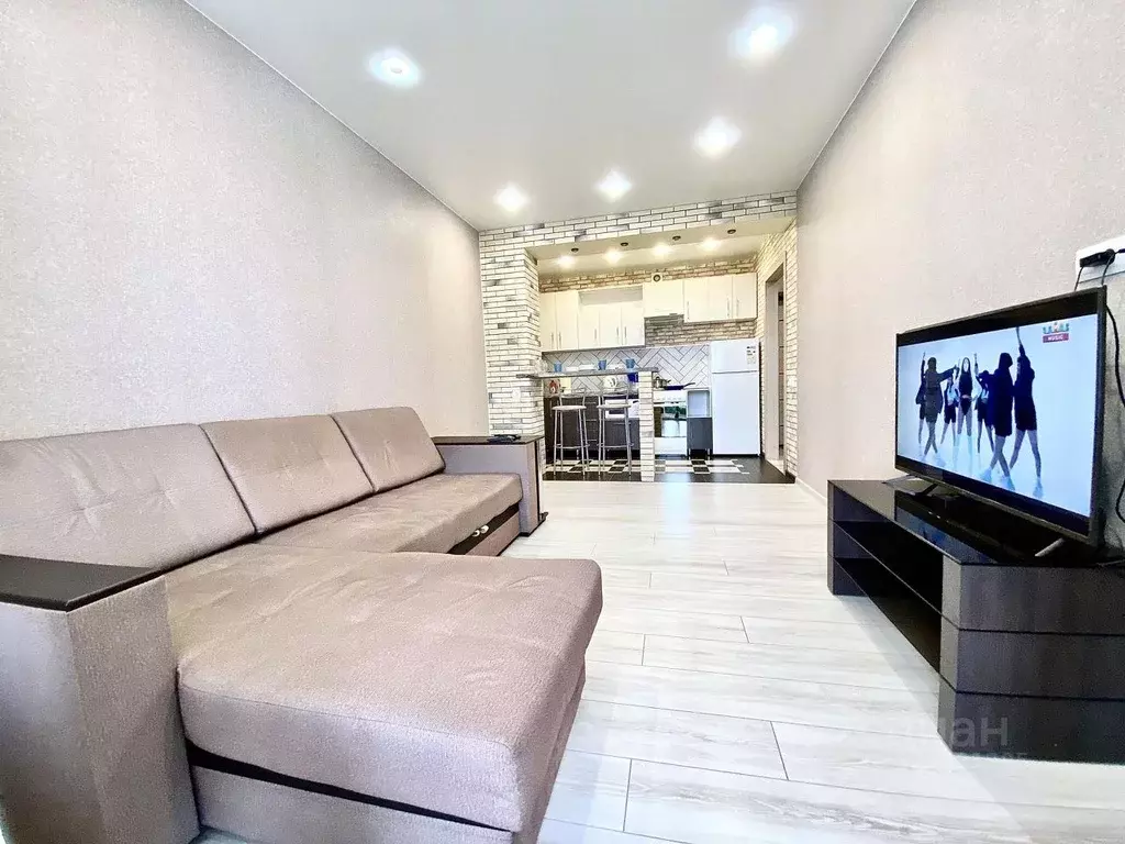 2-к кв. Алтайский край, Барнаул Молодежная ул., 136 (45.0 м) - Фото 1