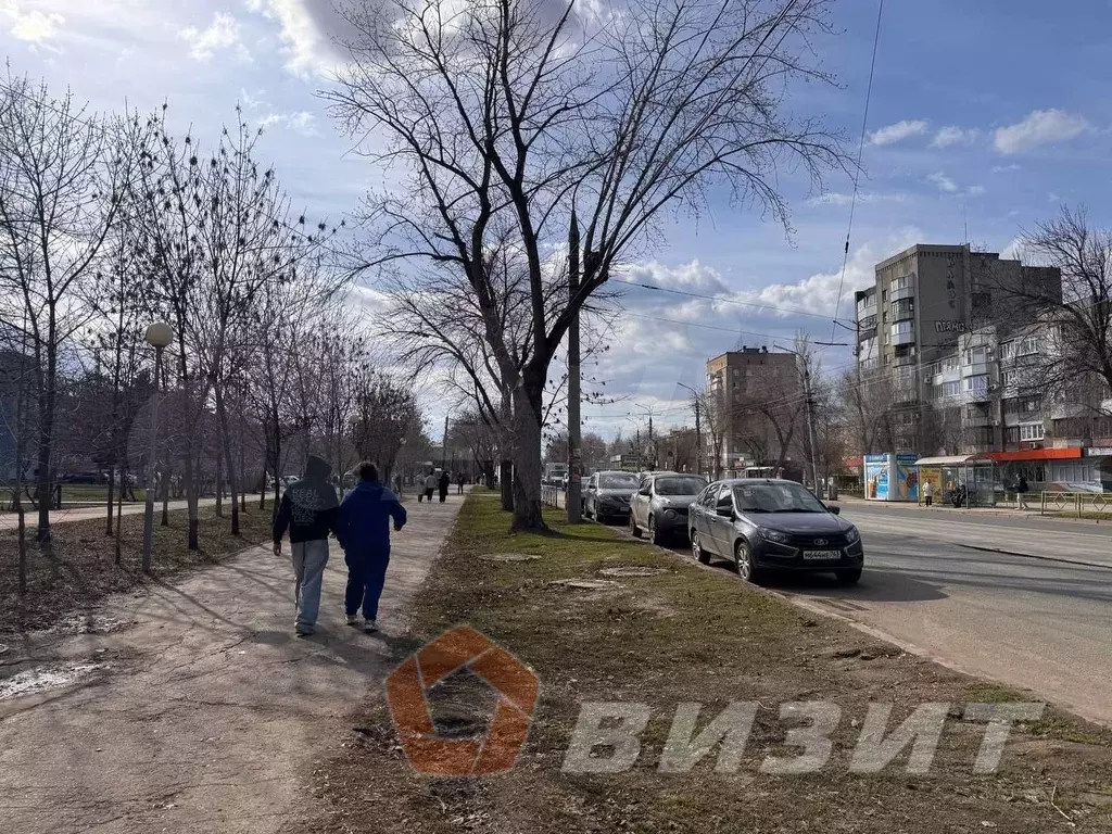 Помещение с парковкой, у Дома Молодежи - Фото 1