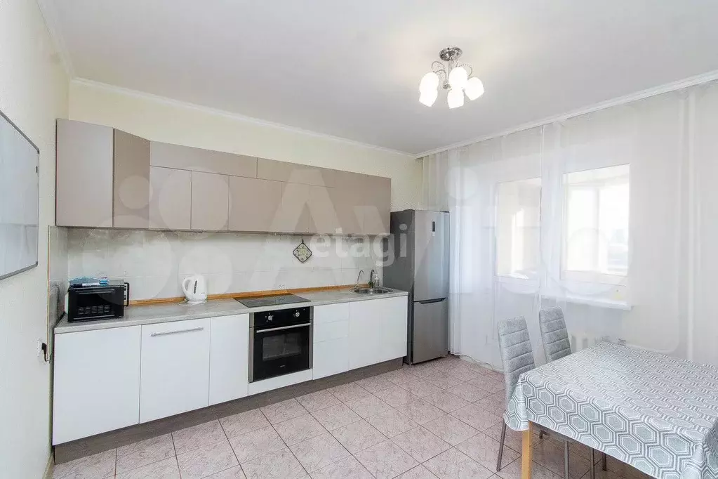 3-к. квартира, 92 м, 6/9 эт. - Фото 0
