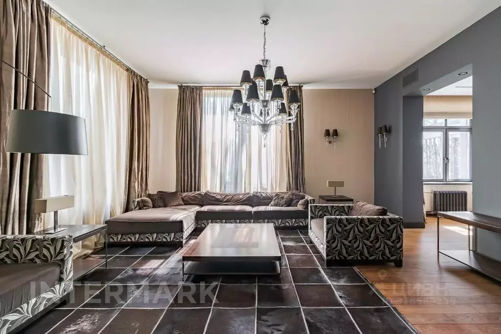 5-к кв. Москва Староволынская ул., 15к4 (380.0 м) - Фото 0