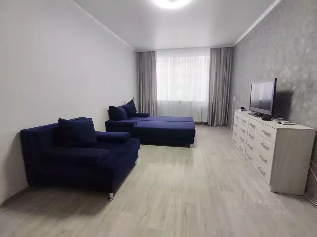3-к кв. Тюменская область, Тобольск 8-й мкр, 20 (65.0 м) - Фото 1