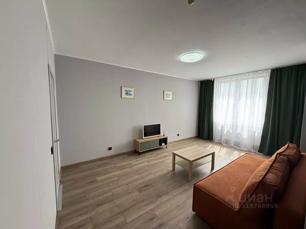 1-к кв. Свердловская область, Екатеринбург ул. Чкалова, 231 (51.0 м) - Фото 0