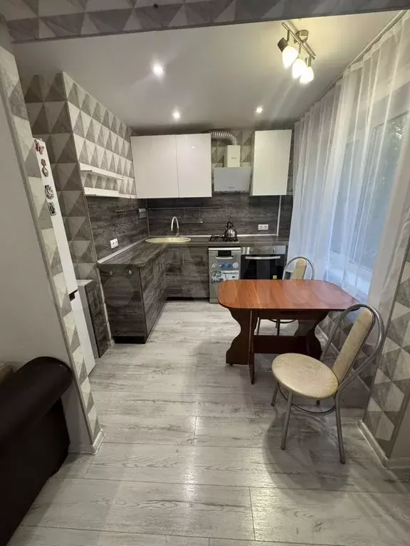 3-к. квартира, 48,4 м, 3/5 эт. - Фото 1