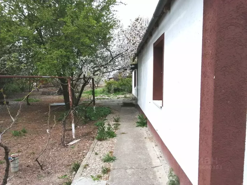 Дом в Крым, Советский район, с. Дмитровка ул. Киевская (89 м) - Фото 1