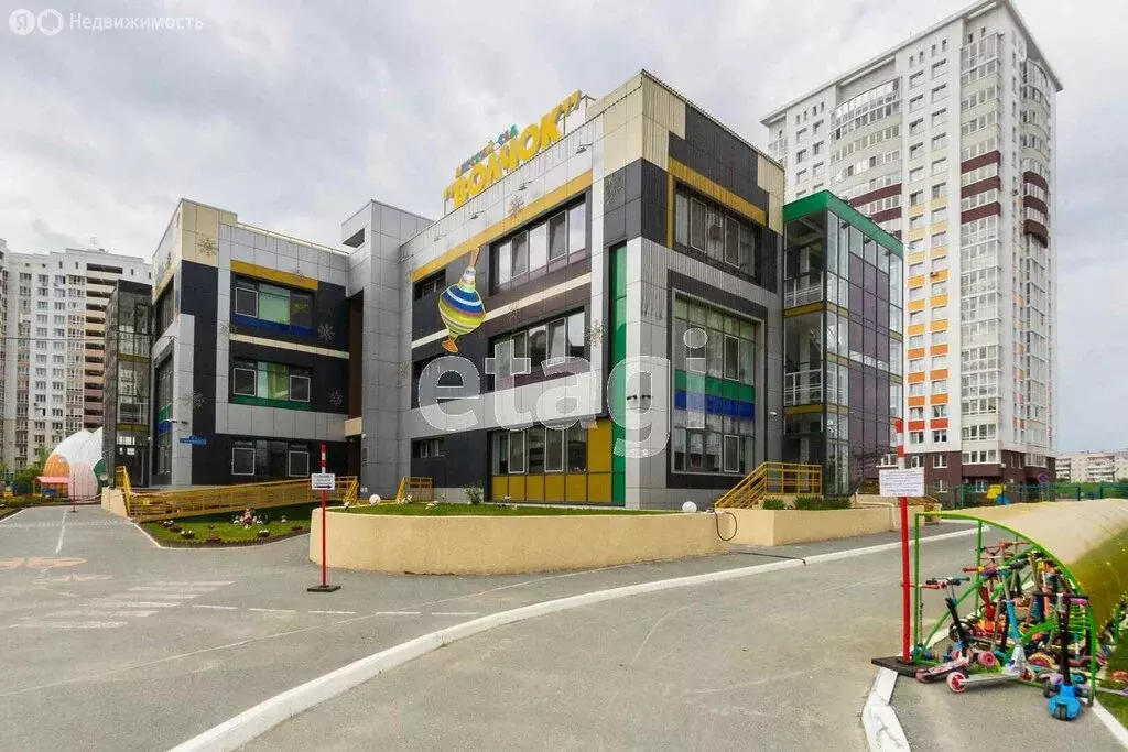 3-комнатная квартира: Тюмень, улица Николая Зелинского, 19 (72.9 м) - Фото 2