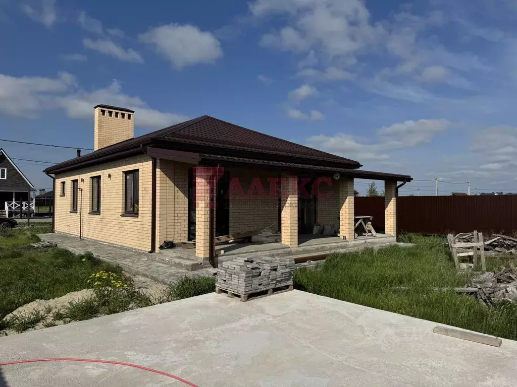 Дом в Ростовская область, Аксайский район, Ольгинская ст-ца пер. ... - Фото 1