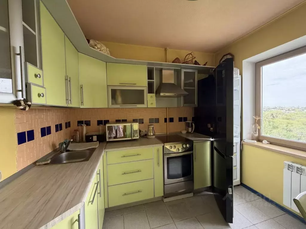 2-к кв. Омская область, Омск просп. Космический, 97В (52.0 м) - Фото 1