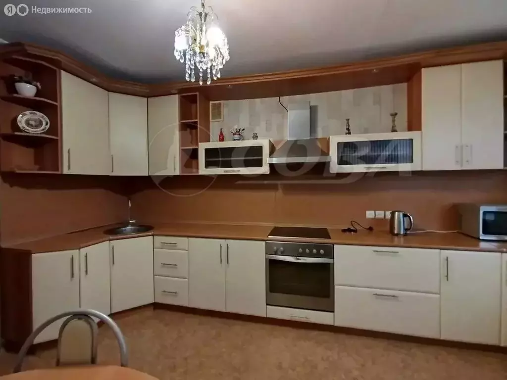 2-комнатная квартира: Тюмень, улица 50 лет Октября, 24 (61.3 м) - Фото 2