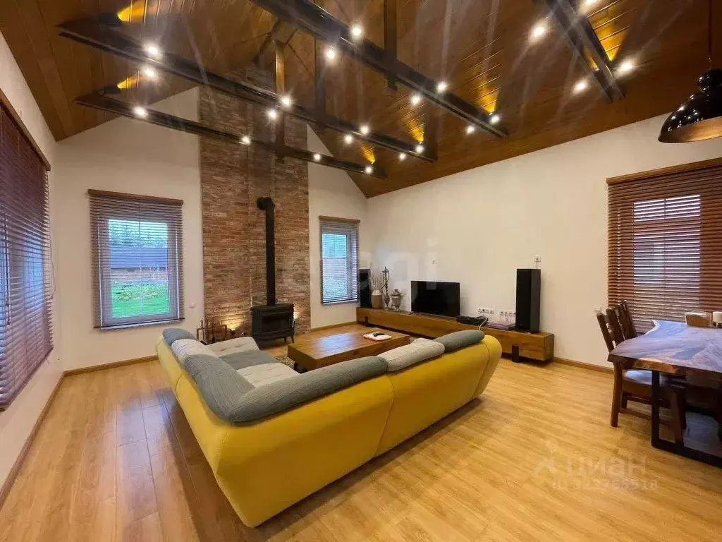 Дом в Калининградская область, Зеленоградск пос. Клинцовка, пер. ... - Фото 1