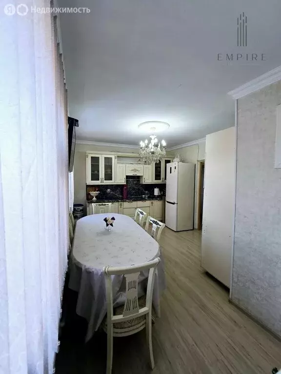 4-комнатная квартира: Аргун, улица А.А. Кадырова, 95 (70 м) - Фото 1