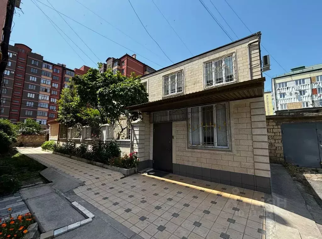 Дом в Дагестан, Дербент ул. Х. Тагиева, 33Я (200 м) - Фото 0