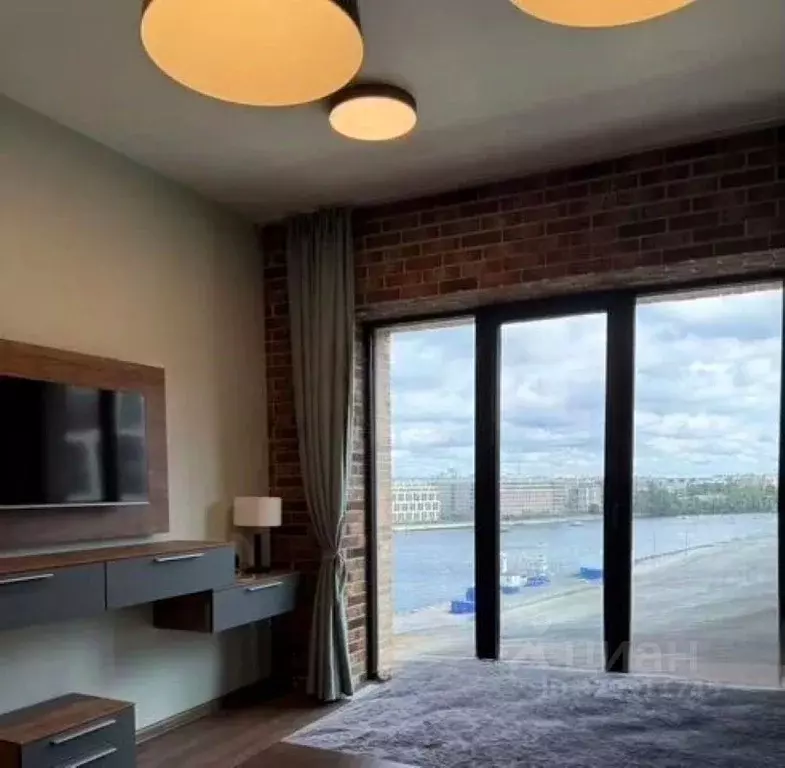 Студия Санкт-Петербург наб. Макарова, 58 (32.0 м) - Фото 1