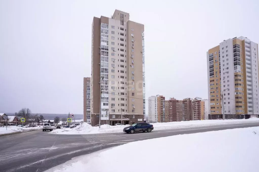 3-к кв. Башкортостан, Уфа Колгуевский мкр, ул. Габдуллы Амантая, 12 ... - Фото 0
