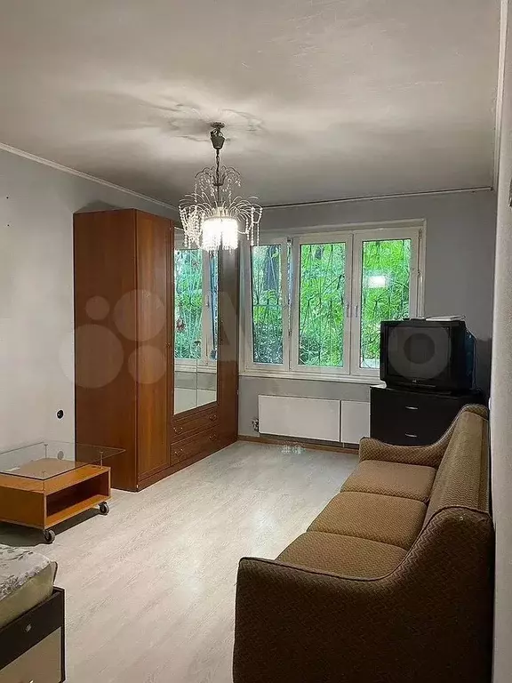 1-к. квартира, 35 м, 1/9 эт. - Фото 1