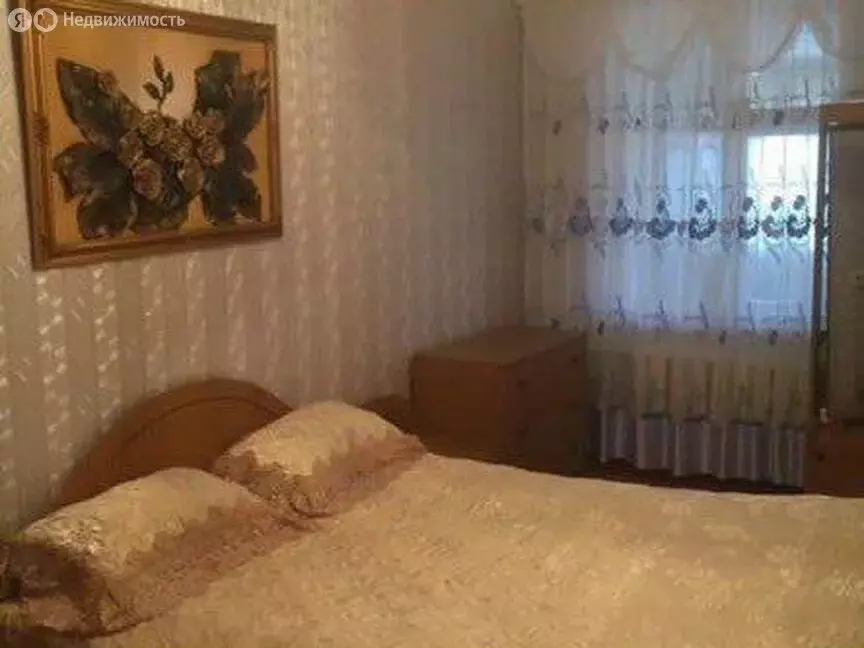 3-комнатная квартира: Махачкала, улица Мирзабекова, 3 (95 м) - Фото 0