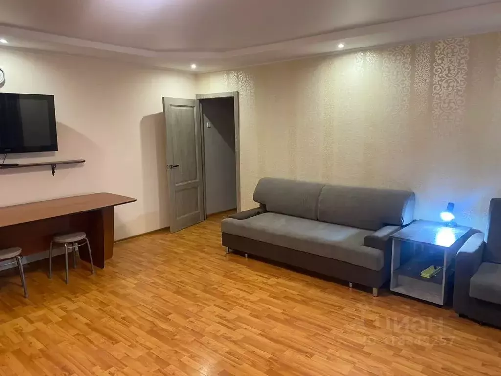 2-к кв. Бурятия, Улан-Удэ ул. Смолина, 38 (60.0 м) - Фото 1