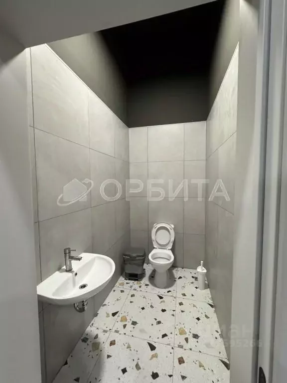 1-к кв. Тюменская область, Тюмень ул. Ветеранов Труда, 36к1 (37.5 м) - Фото 2