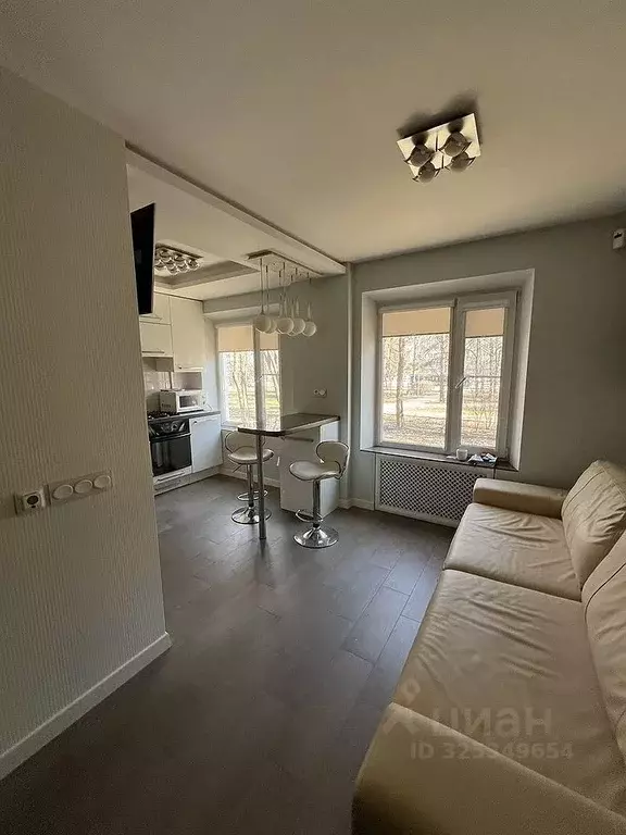 2-к кв. Москва, Москва, Московский г. 1-й мкр, 35 (57.0 м) - Фото 0