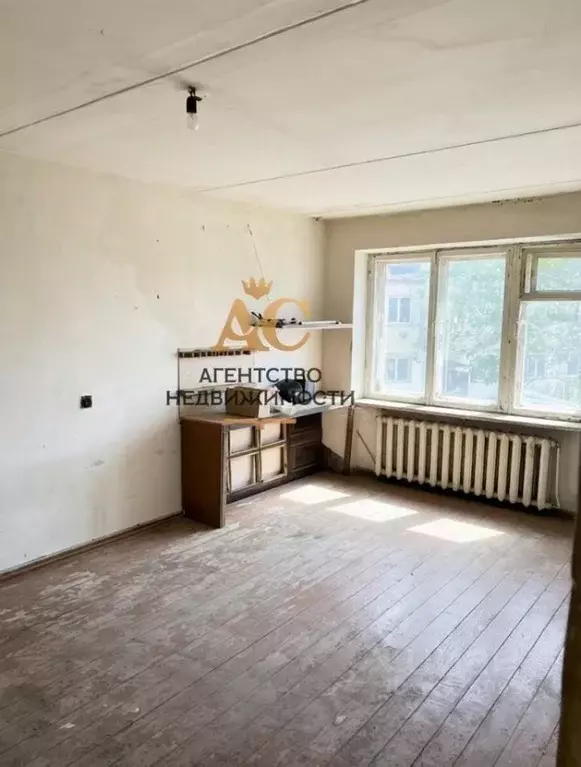 2-к кв. Крым, Кировское пгт ул. Розы Люксембург (58.8 м) - Фото 1