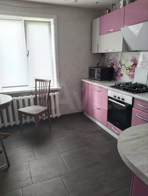 2-к. квартира, 55 м, 1/10 эт. - Фото 1