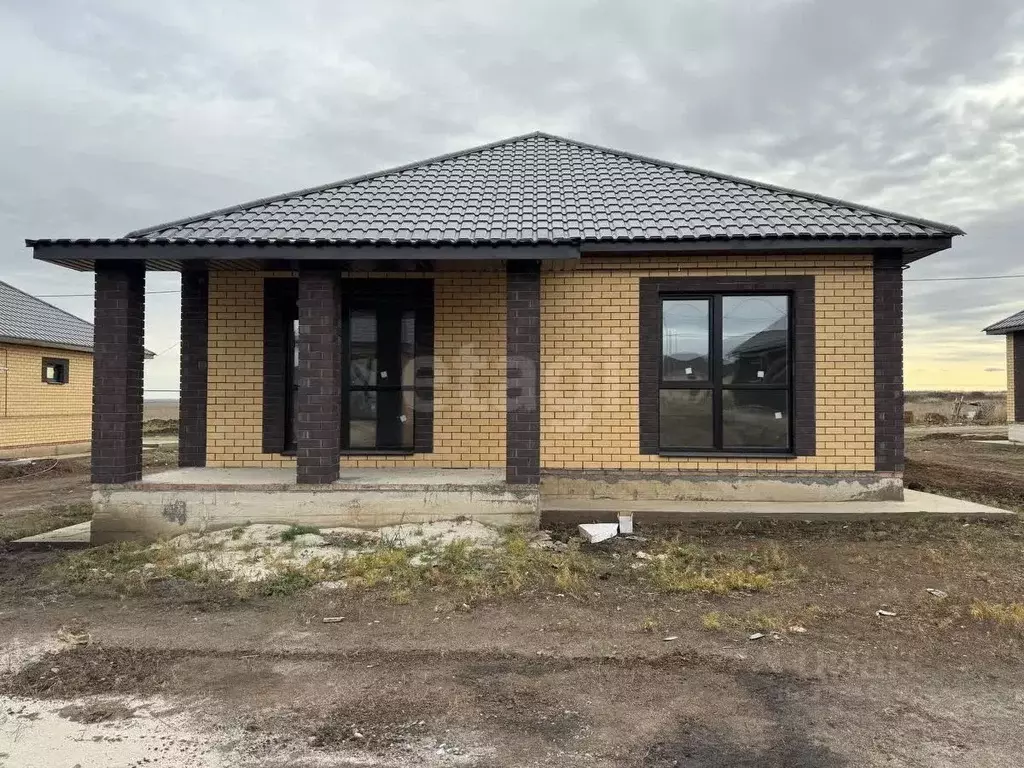 Дом в Оренбургская область, Оренбургский район, с. Благословенка пер. ... - Фото 1