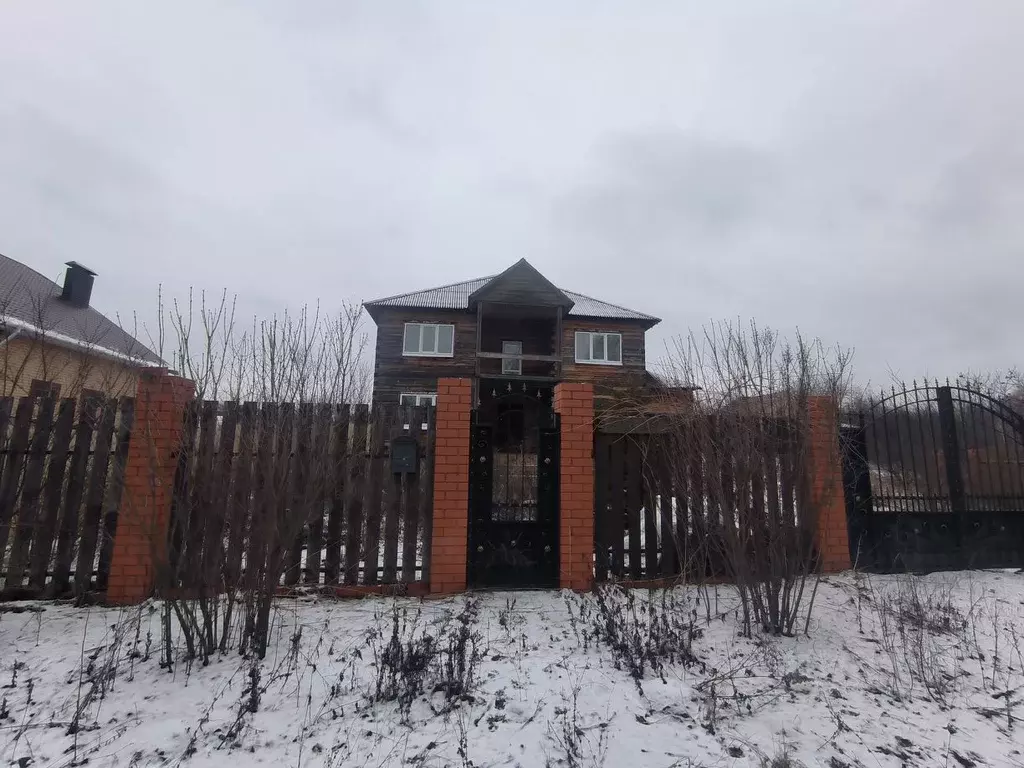 Дом в Белгородская область, Белгородский район, Тавровское с/пос, с. ... - Фото 0