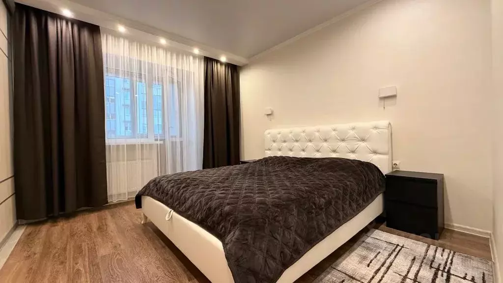 1-к кв. Тюменская область, Тюмень Заречный проезд, 14 (45.0 м) - Фото 1