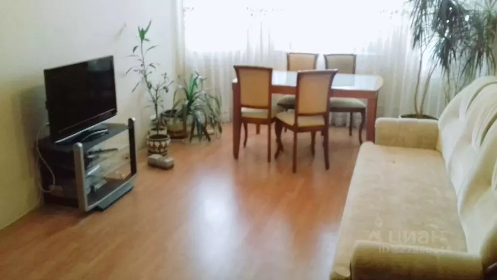 Комната Москва ул. Кадырова, 4 (18.0 м) - Фото 1