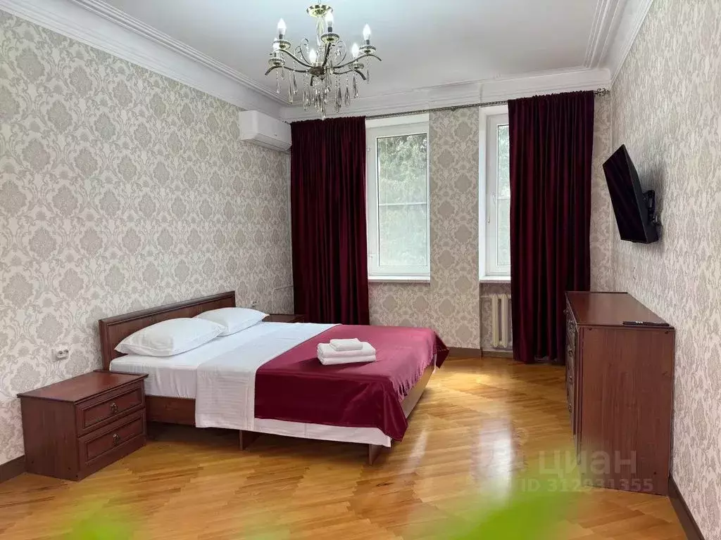 2-к кв. Дагестан, Каспийск ул. Ленина, 1 (65.0 м) - Фото 0