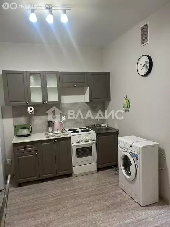 Квартира-студия: посёлок Берёзовый, улица имени Профессора Малигонова, ... - Фото 1