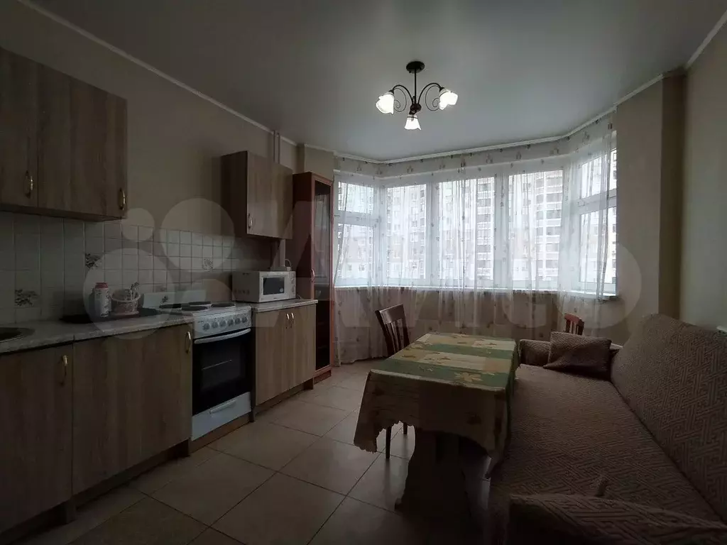 2-к. квартира, 59 м, 4/17 эт. - Фото 0