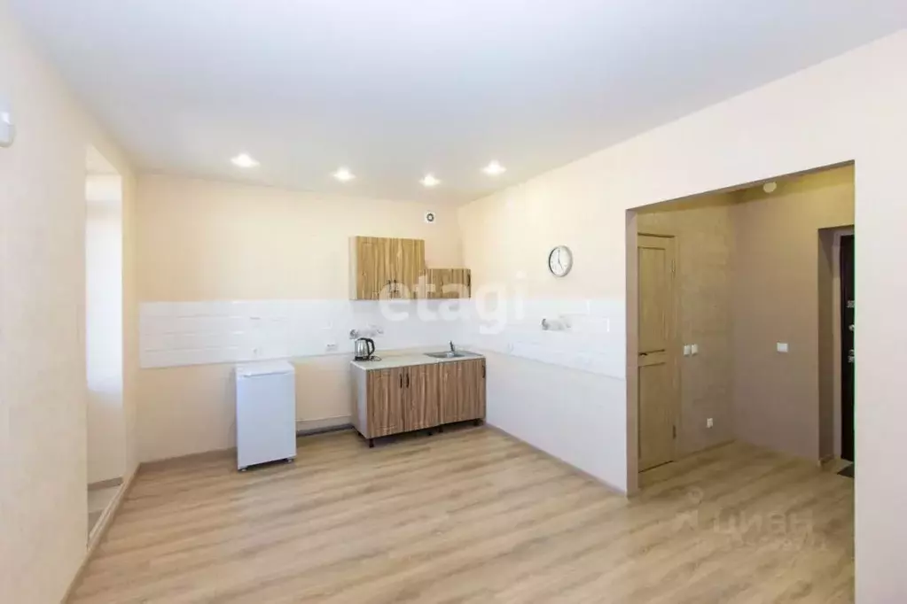 Студия Новосибирская область, Новосибирск Дивногорский мкр, ул. ... - Фото 1