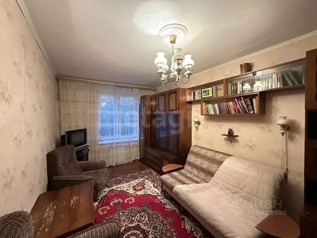 2-к кв. Московская область, Долгопрудный Октябрьская ул., 22к1 (45.1 ... - Фото 0