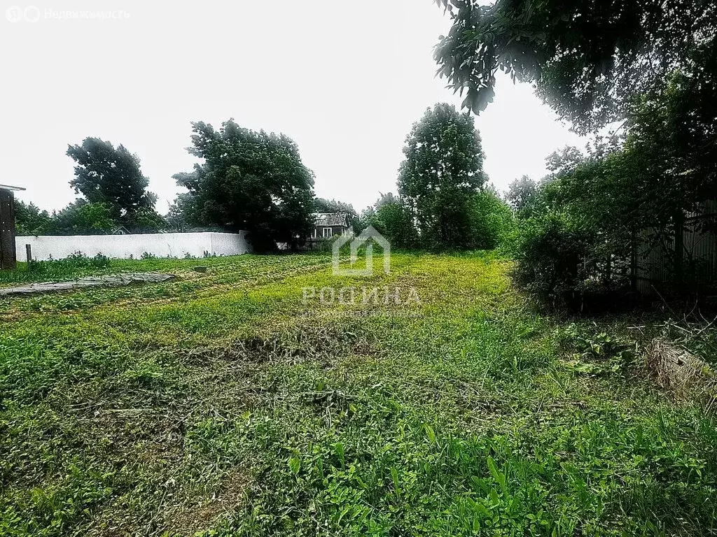 Участок в село Матвеевка, Центральная улица, 36А (100 м) - Фото 0